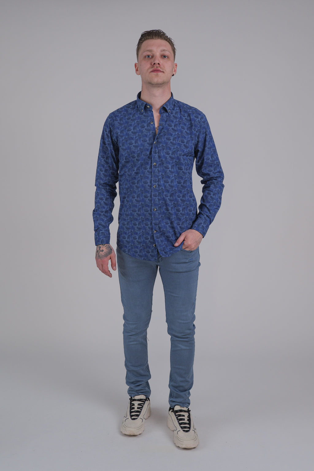 Camisa